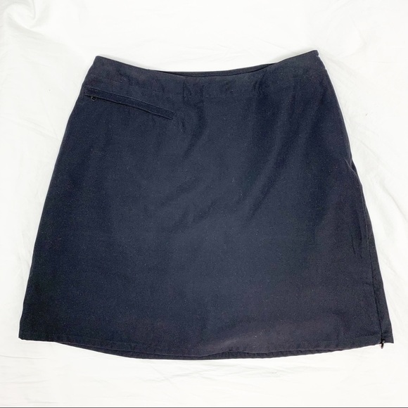 Patagonia Pants - Patagonia Black Skort with Pocket